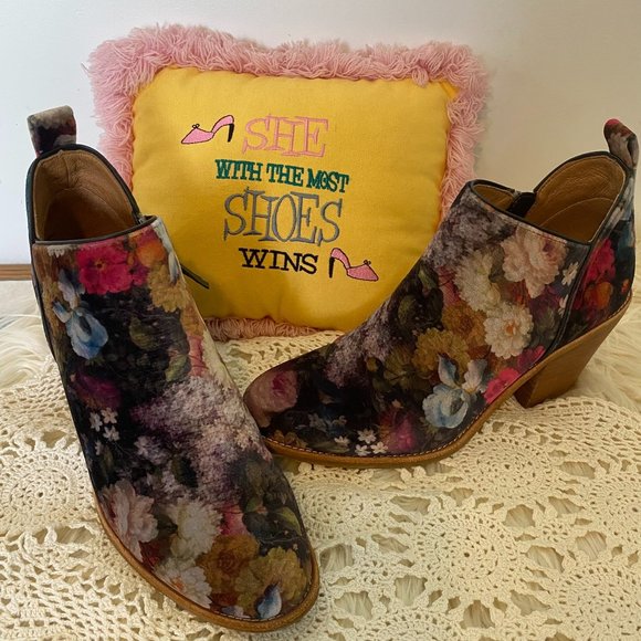 Sofft Shoes - Sofft Floral Ankle Booties